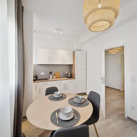 Ruhige Lage, Gute Anbindung, Frisch Renoviert