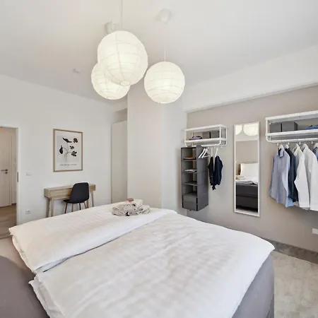 Ruhige Lage, Gute Anbindung, Frisch Renoviert Appartement